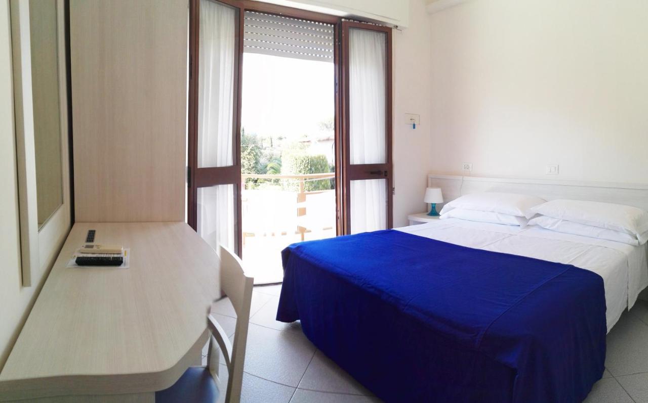 Hotel Elizabeth Marina di Pietrasanta Bagian luar foto