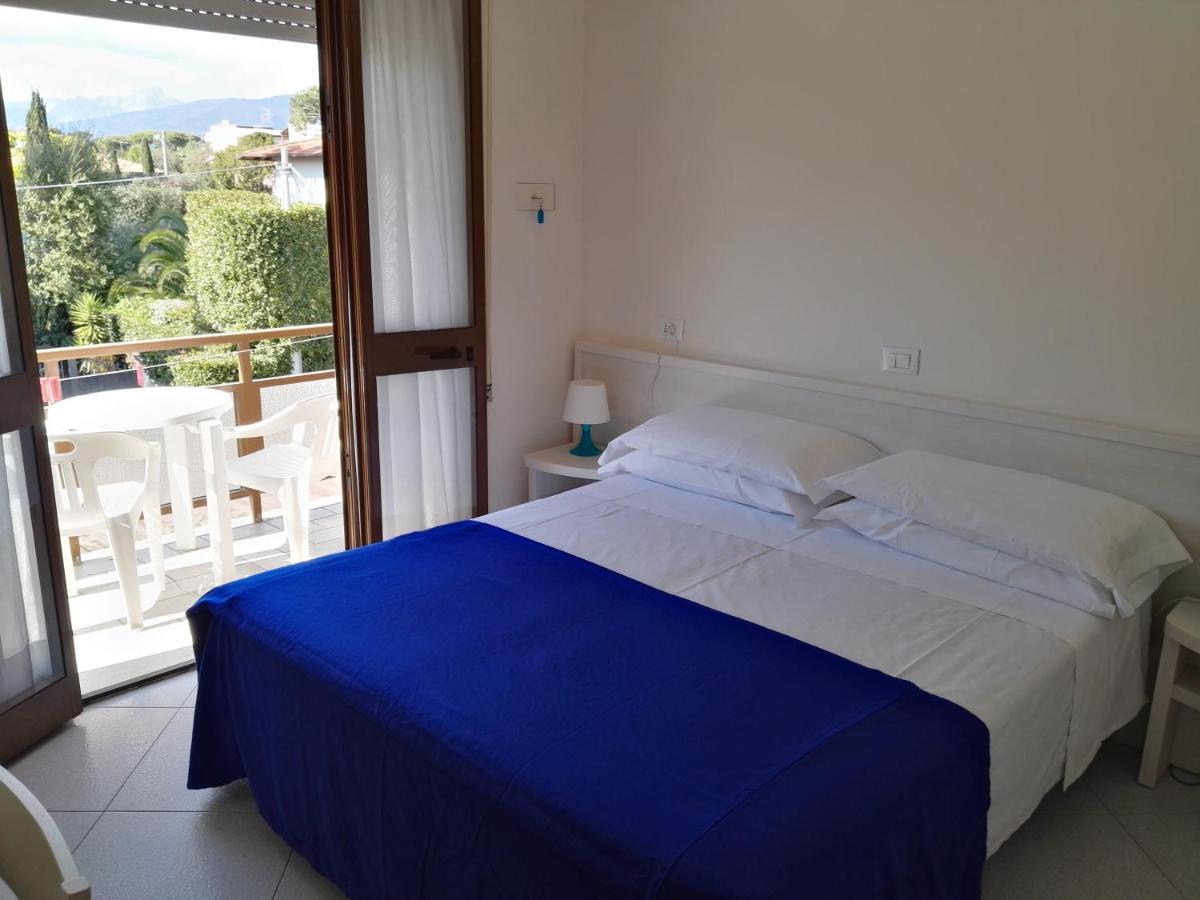 Hotel Elizabeth Marina di Pietrasanta Bagian luar foto