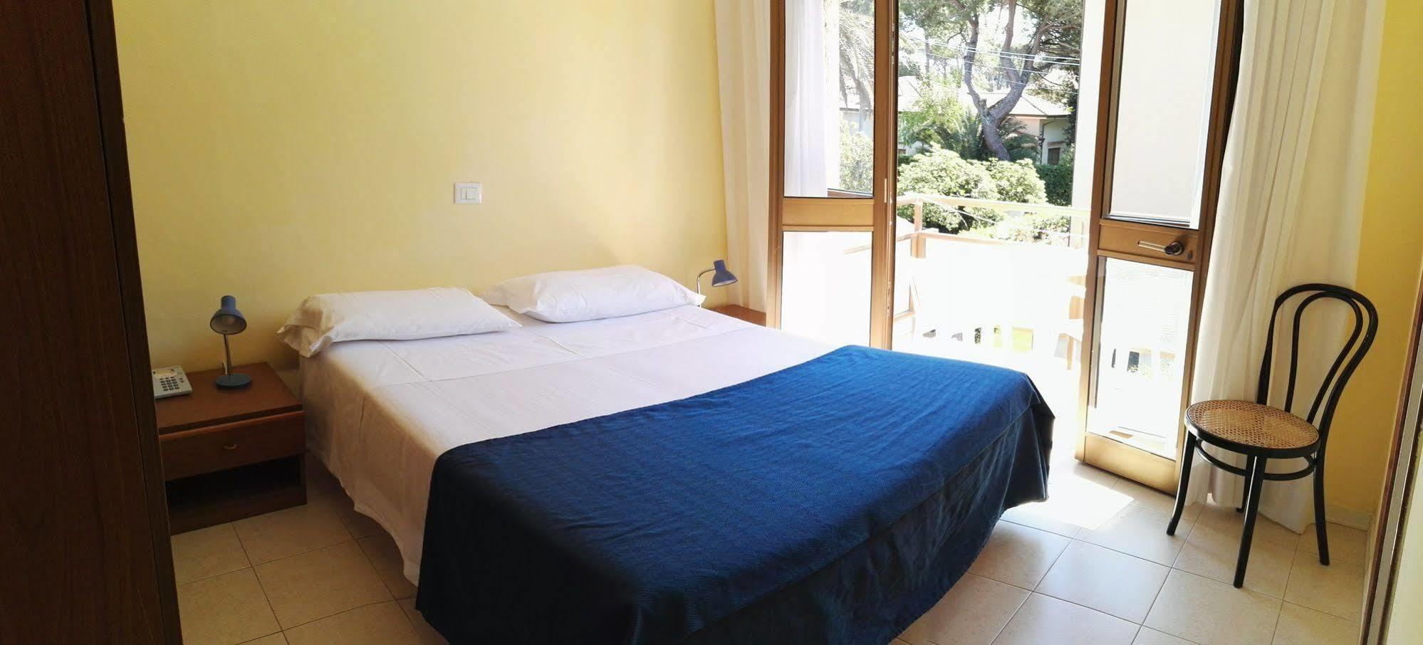 Hotel Elizabeth Marina di Pietrasanta Bagian luar foto